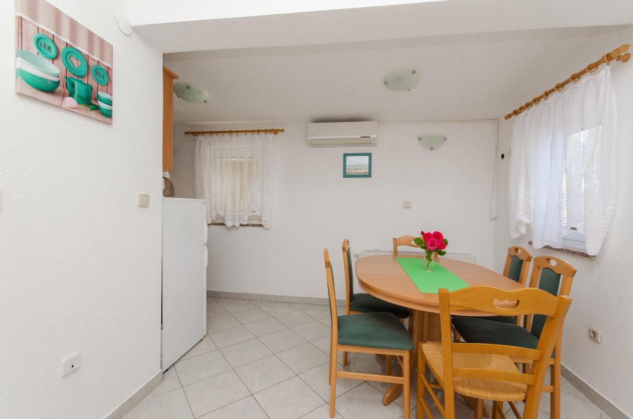 סנג' Apartments Marija Ivana מראה חיצוני תמונה