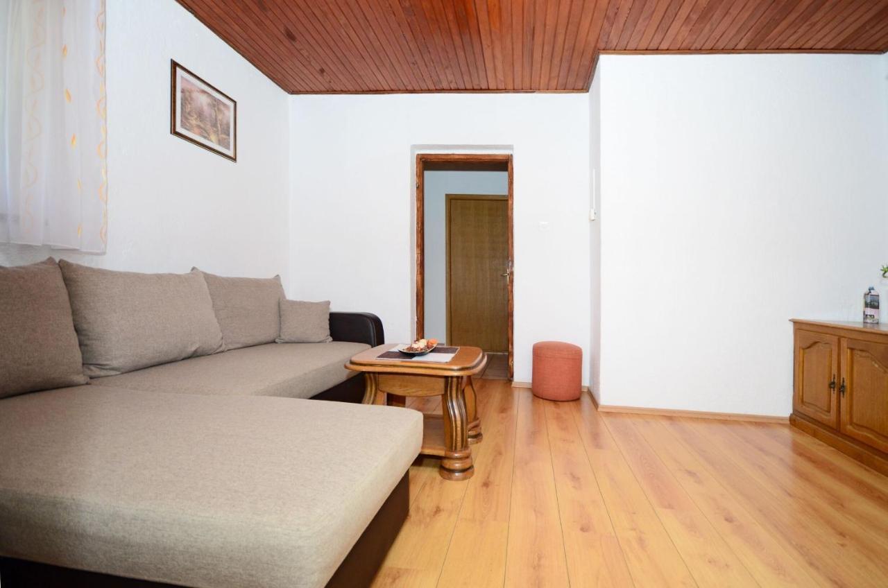 סנג' Apartments Marija Ivana מראה חיצוני תמונה