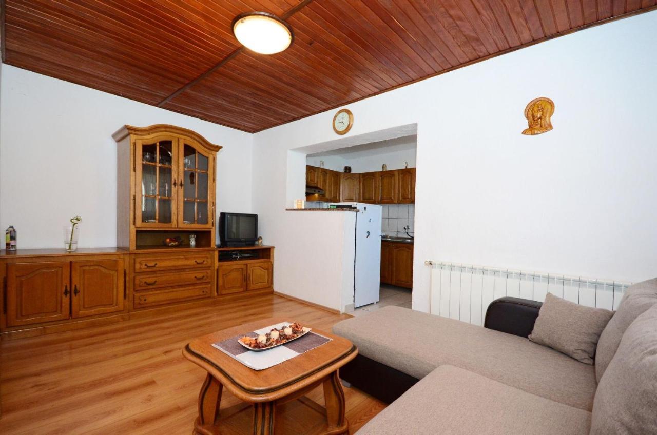 סנג' Apartments Marija Ivana מראה חיצוני תמונה